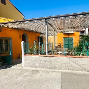 Carlitos Maison , Pisa Italy